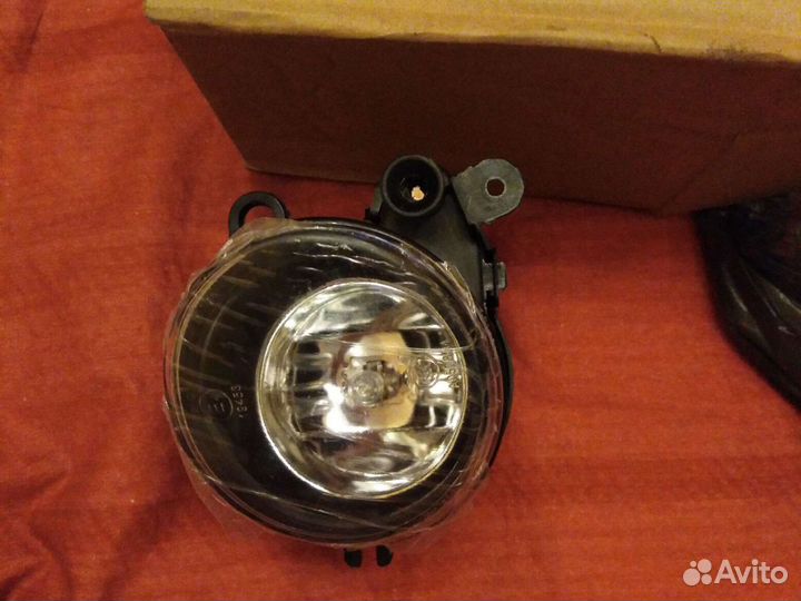 Фара противотуманная передняя правая и левая