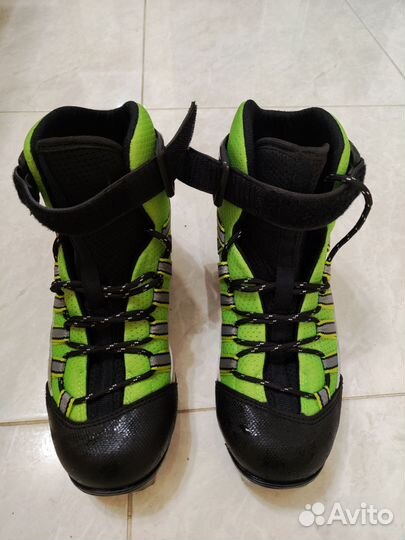 Ботинки для лыжероллеров