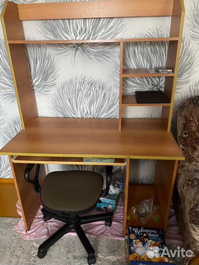 Компьютерный стол