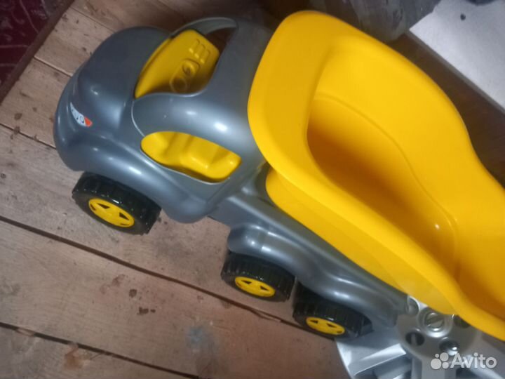 Детская машинка каталка