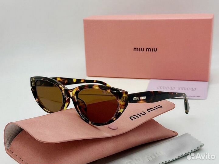 Солнцезащитные очки miu miu