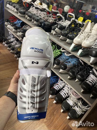 Хоккейная форма Магазин Щитки Nexus 6000 размер 10