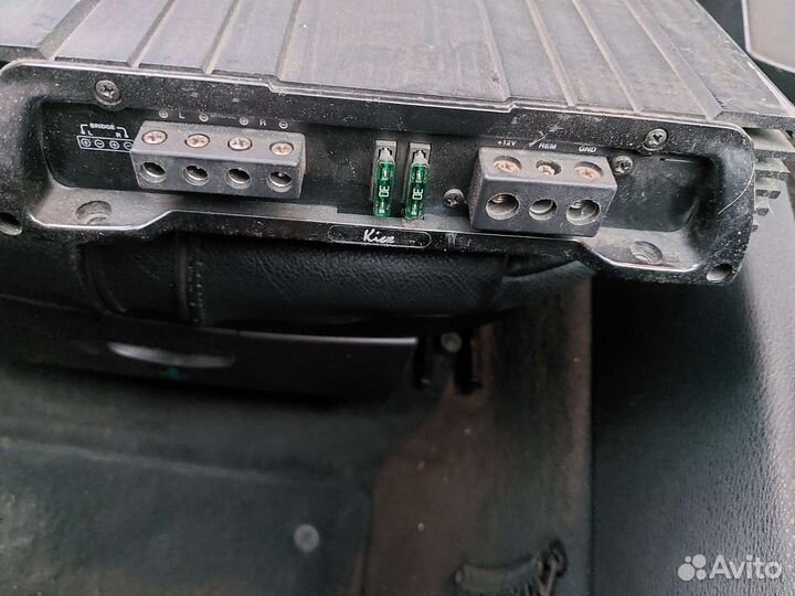 Автомобильный усилитель звука бу