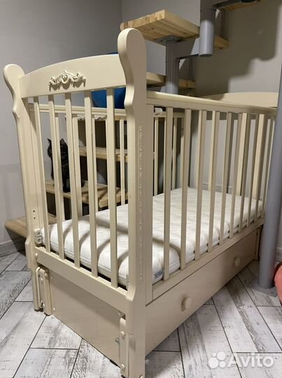 Детская кроватка с продольным маятником. «Артём