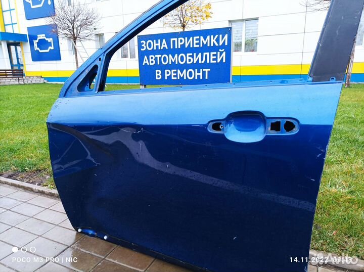 Дверь на Лада Веста св