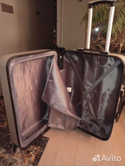 Чемодан на колесах бу