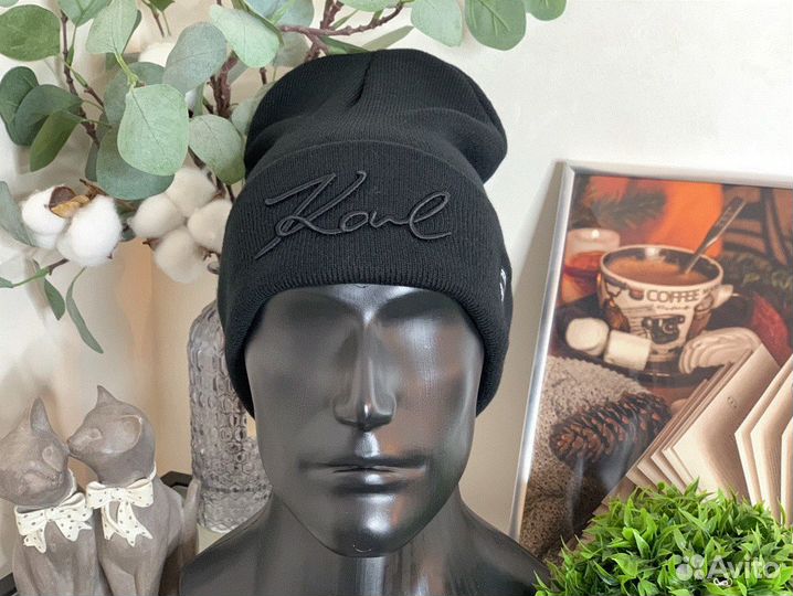 Шапка Karl Lagerfeld