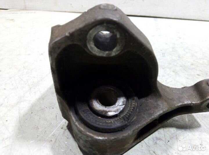 Кронштейн опоры двигателя Ford Focus 2