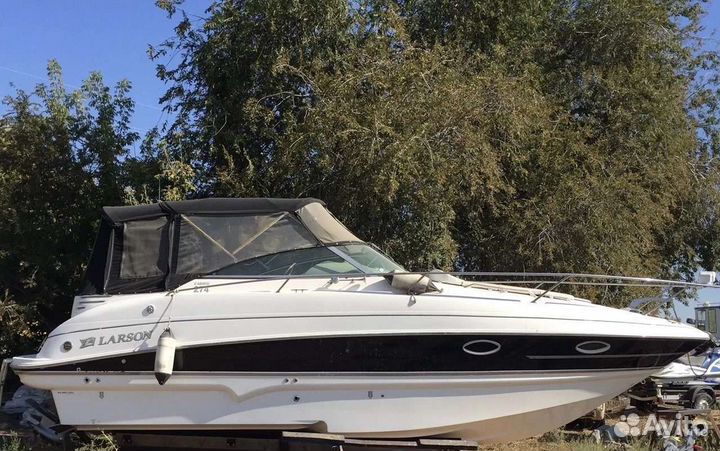 Ларсон Кабрио 274. Круизный катер