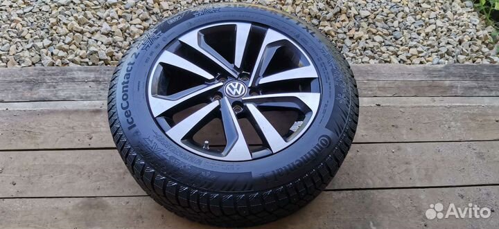 Continental IceContact 2 SUV 215/65 R17 103T