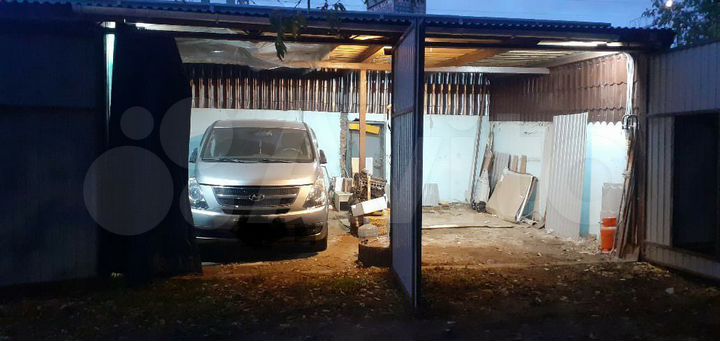 Машиноместо, > 30 м²