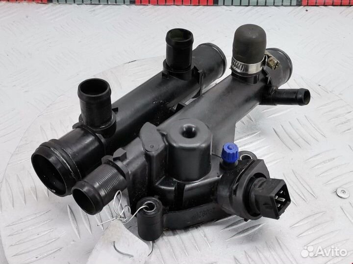 Корпус термостата Renault Master 2 2003 8200709142