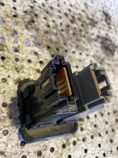 Блок управления света фар Hyundai Grand Starex Н1