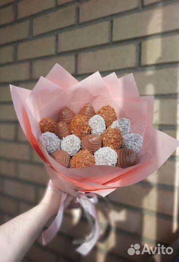 Букеты из клубники в бельгийском шоколаде