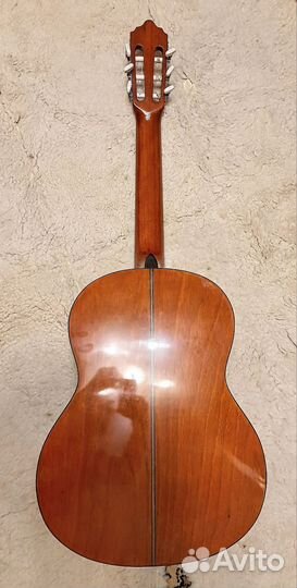 Классическая гитара 