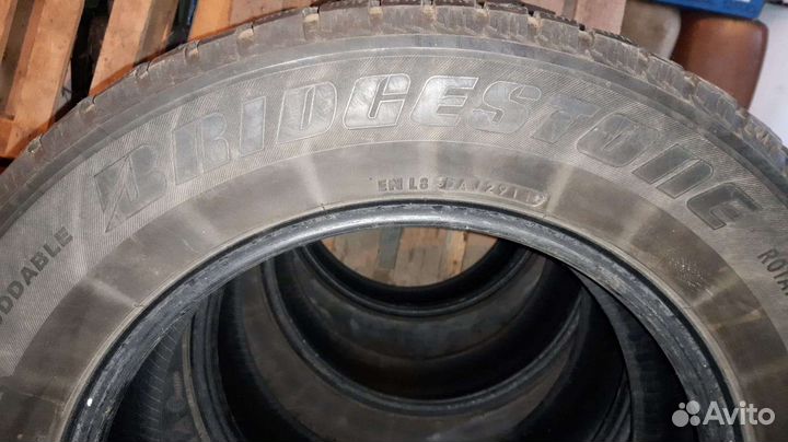 Bridgestone Ice Cruiser 7000 235/65 R17