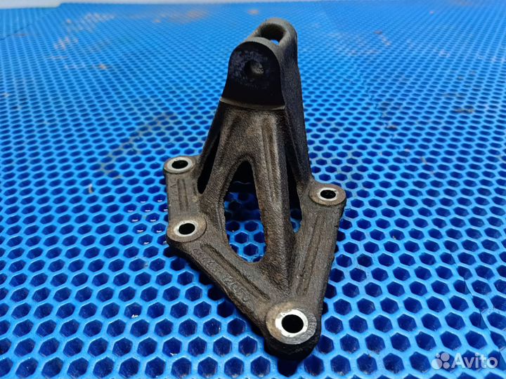 Кронштейн гур Toyota Carina T 170 4AFE