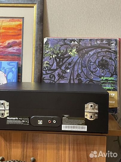 Numark PT01 Touring - виниловый проигрыватель