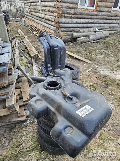 3b0201075 Бак топливный passat b5