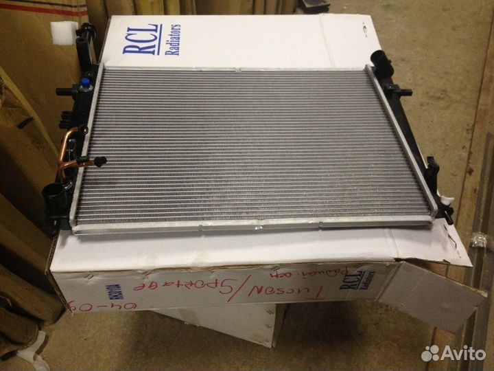 Радиатор охлаждения автомат Hyundai Tucson