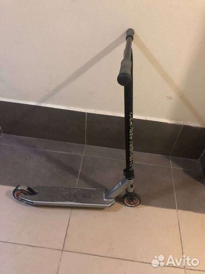 Трюковой самокат tech team duker 404