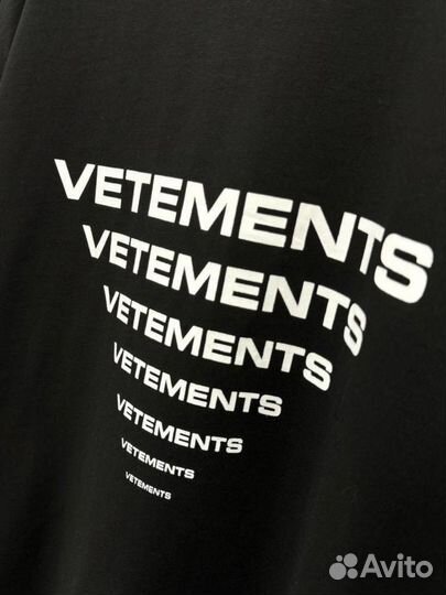 Футболка Vetements