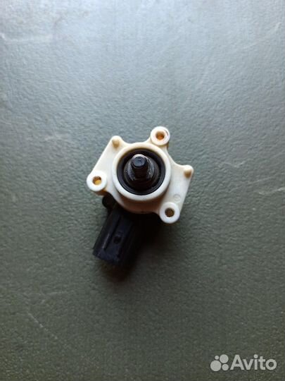 Датчик высоты дорожного просвета Lexus