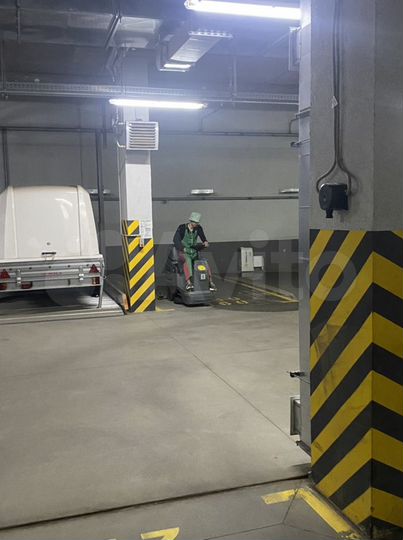 Машиноместо