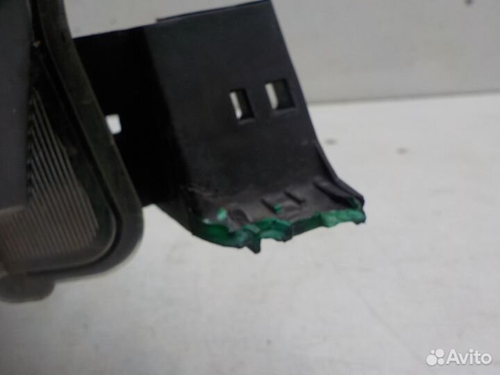 Фара правая Toyota Hi Lux 2015