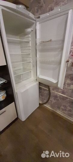 Холодильник бу сломанный