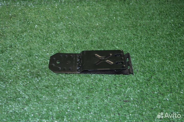 Башмак противооткатный Mercedes w211 3.2