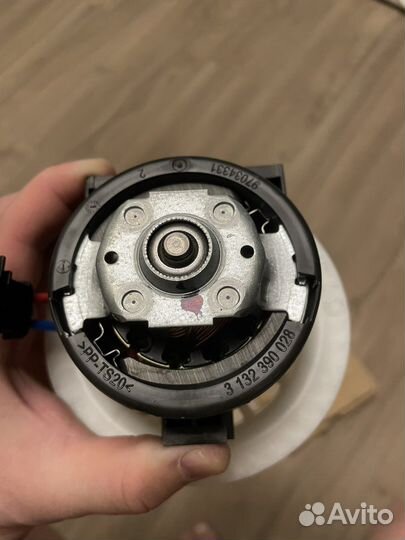 Моторчик печки Volvo 8EW351040271