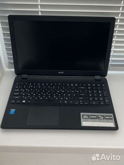 Ноутбук Acer Aspire ES-1-571-552R