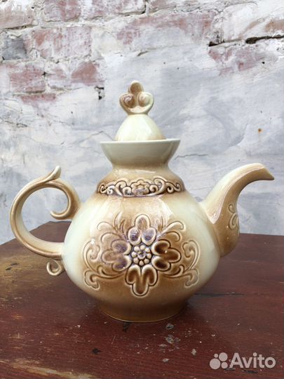 Чайник керамический на 2 литра