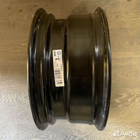 Штампованный диск r 16 bmw