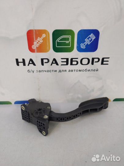 Педаль газа Lexus Lx570 3 3UR-FE 2010