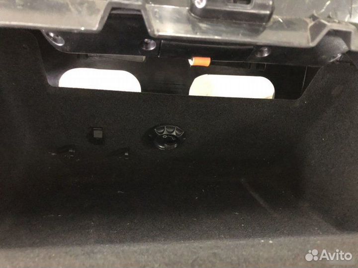 Бардачок Volkswagen Passat Cc 2011