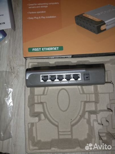 Коммутатор D-Link DES-1005D