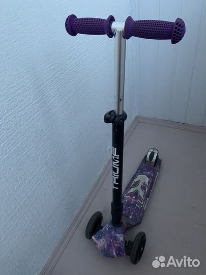 Самокат трехколесный