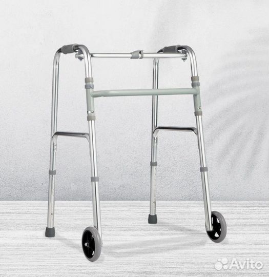 Ходунки для взрослых на колесах