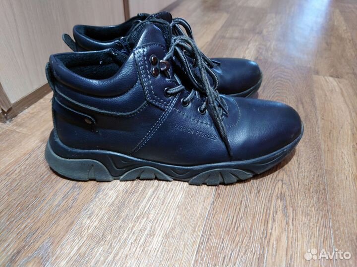 Ботинки демисезонные 38
