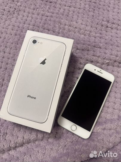 Телефон iPhone 8 64 gb