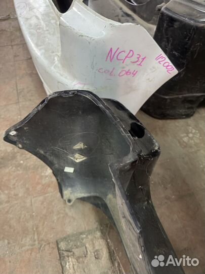 Задний Бампер ncp35 toyota bb 4wd 202 цвет