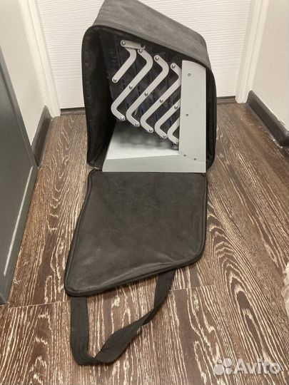 Брошюрная стойка / буклетница