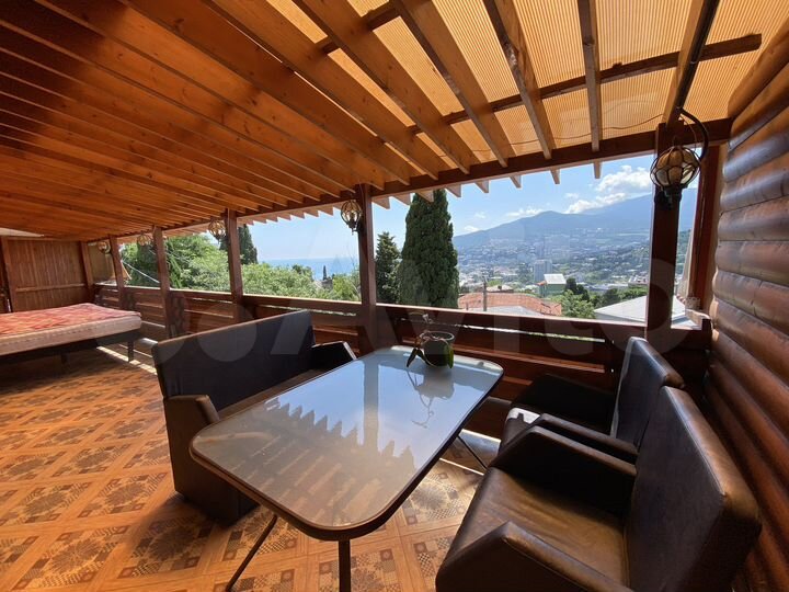 2-к. квартира, 55 м², 2/3 эт.