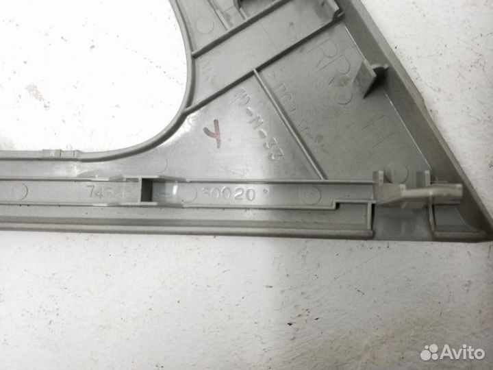 Накладка обшивки двери задней левой Toyota Land Cr