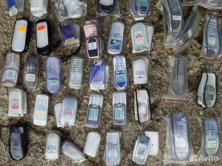 Новые чехлы от старых сотовых телефонов