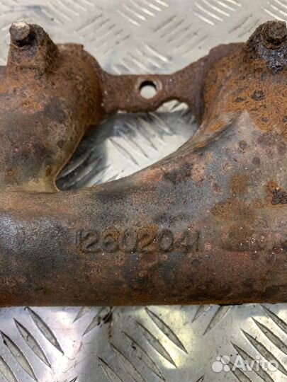 Blow off правый Cadillac Escalade III GMT900 L92