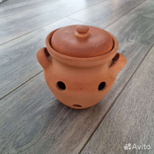 Горшок глиняный