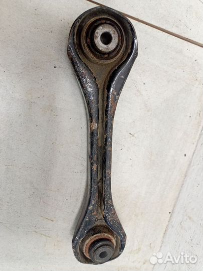 Рычаг задний поперечный